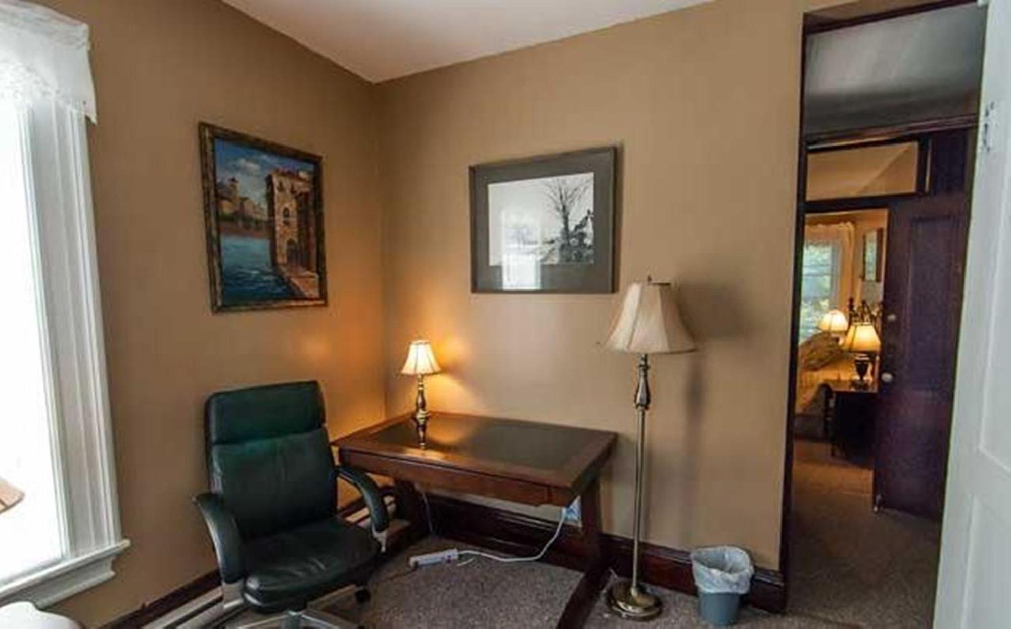 Carriage House Inn Fredericton Eksteriør bilde
