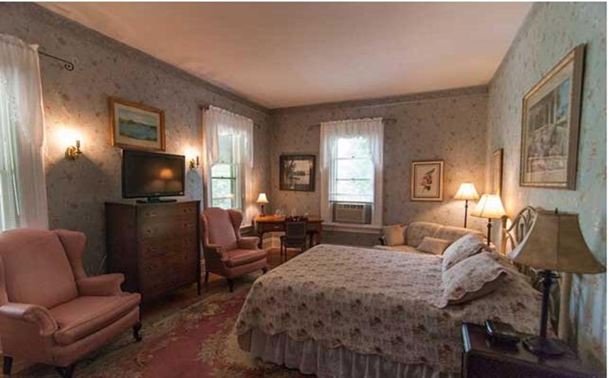 Carriage House Inn Fredericton Eksteriør bilde