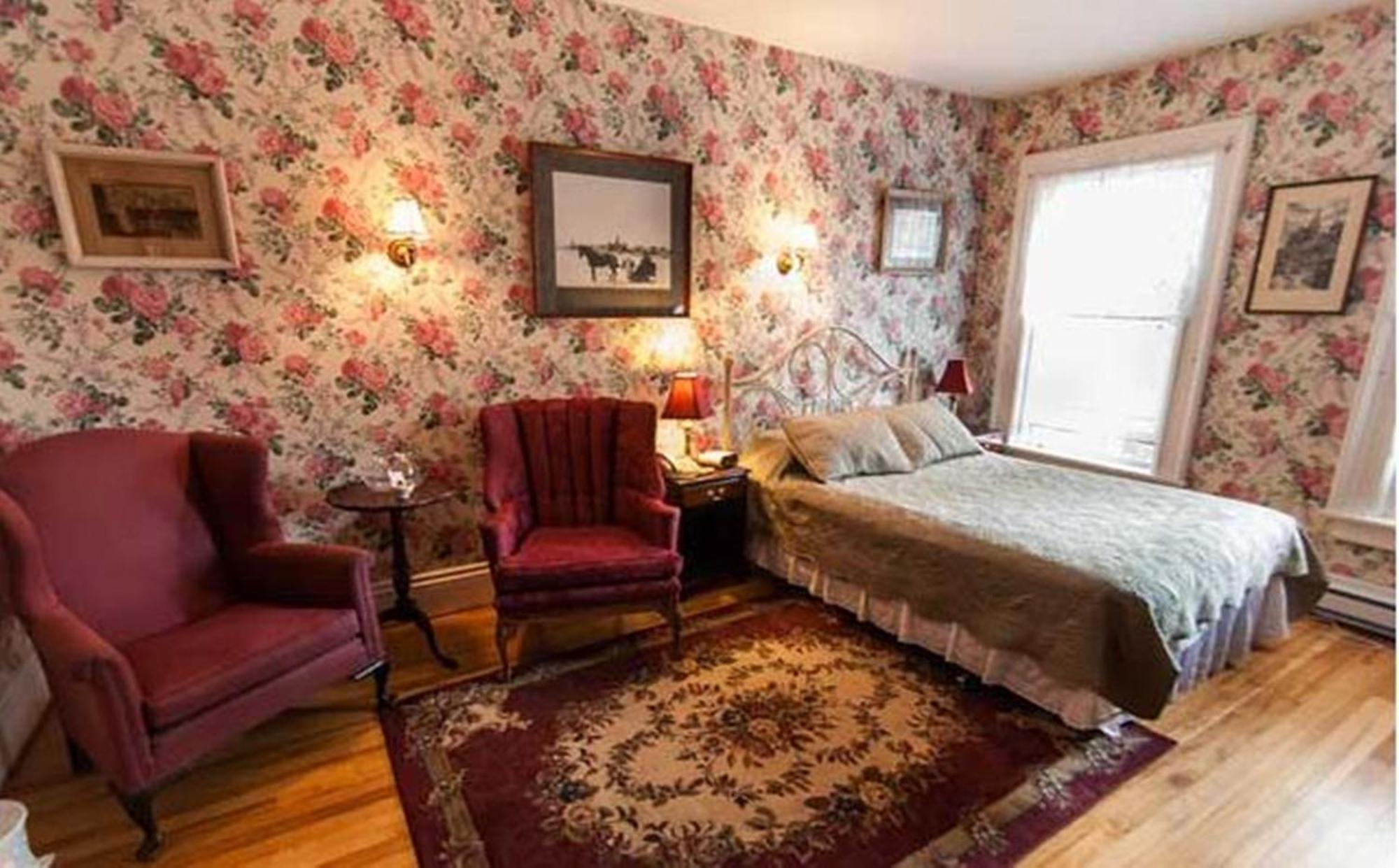 Carriage House Inn Fredericton Eksteriør bilde