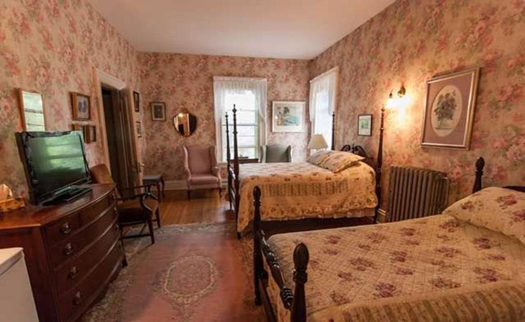 Carriage House Inn Fredericton Eksteriør bilde