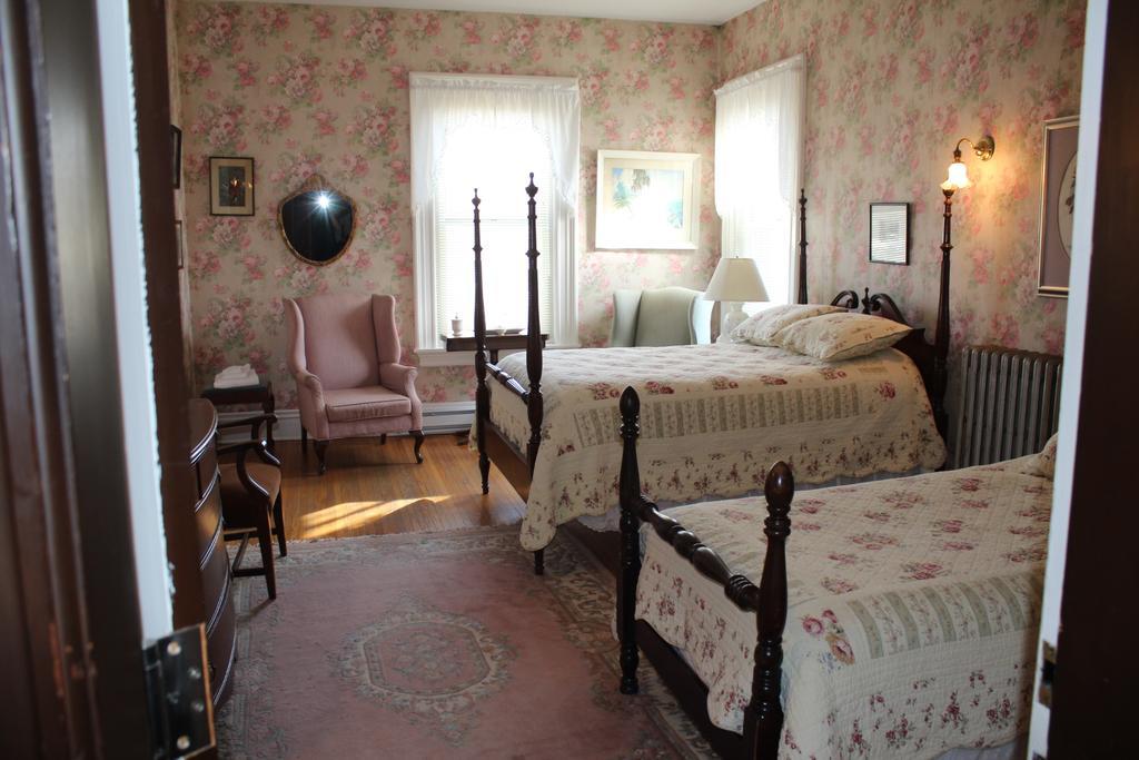 Carriage House Inn Fredericton Eksteriør bilde
